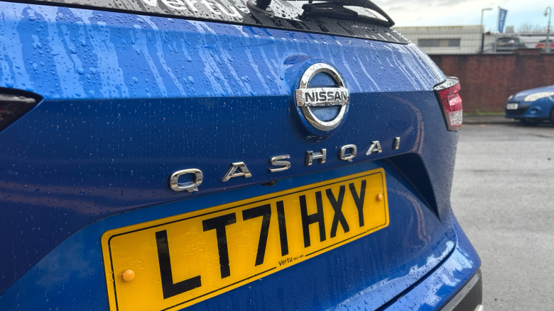 Nissan Qashqai 1.3 DiG-T MH 158 Premiere Edition 5dr Xtronic Petrol Hatchback